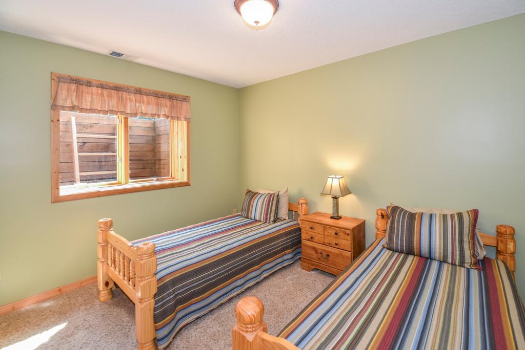 2006 single family home for sale at 31492 Green Scene Drive in Breezy Point, MN — 4 bed, 3 bath (photo 27 of 32)