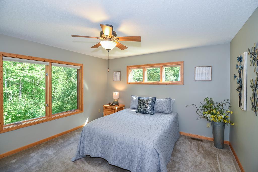 2006 single family home for sale at 31492 Green Scene Drive in Breezy Point, MN — 4 bed, 3 bath (photo 9 of 32)