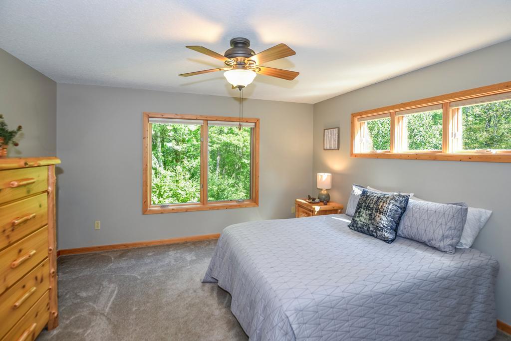 2006 single family home for sale at 31492 Green Scene Drive in Breezy Point, MN — 4 bed, 3 bath (photo 10 of 32)
