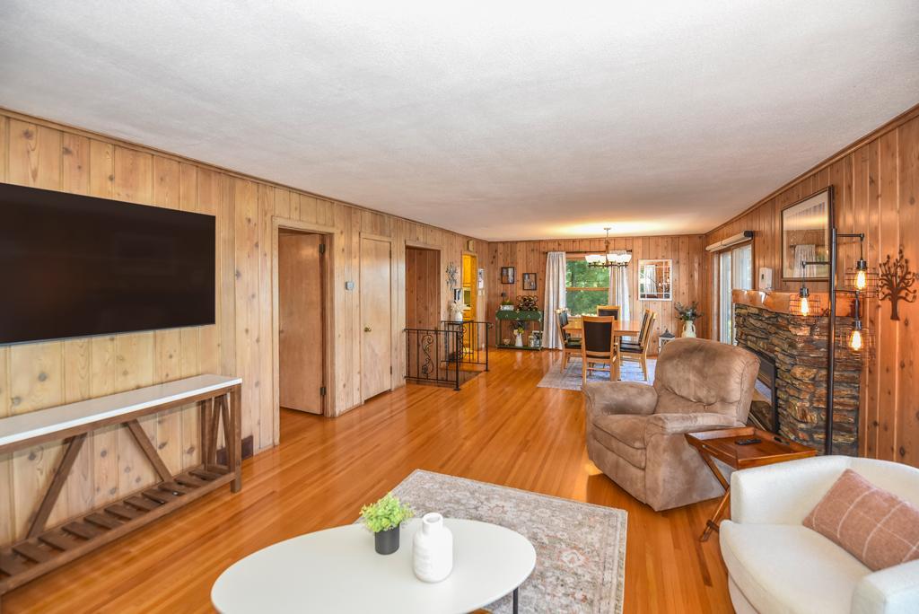 1950 single family home for sale at 21724 Beach Road in Deerwood, MN — 3 bed, 2 bath (photo 11 of 37)
