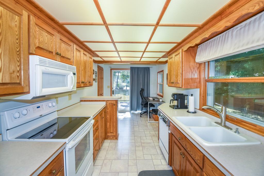 1950 single family home for sale at 21724 Beach Road in Deerwood, MN — 3 bed, 2 bath (photo 14 of 37)