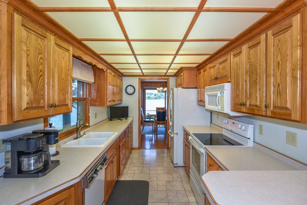 1950 single family home for sale at 21724 Beach Road in Deerwood, MN — 3 bed, 2 bath (photo 16 of 37)