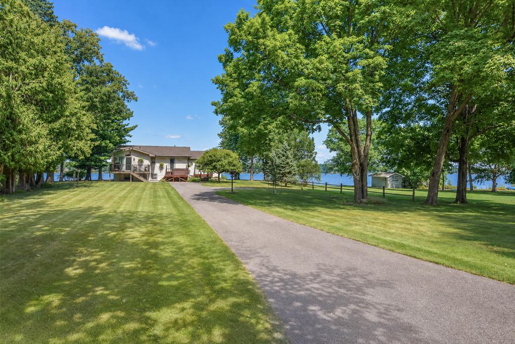 1950 single family home for sale at 21724 Beach Road in Deerwood, MN — 3 bed, 2 bath (photo 19 of 37)