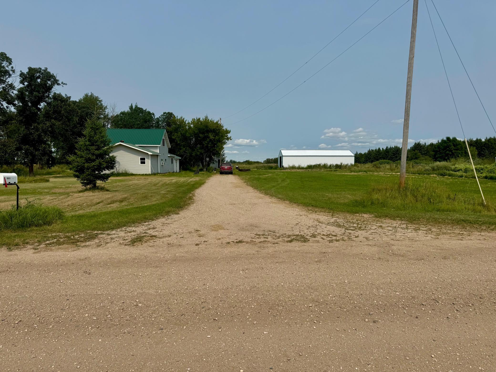 1900 single family home for sale at 26571 260th Street in Badger, MN — 3 bed, 2 bath (photo 2 of 22)