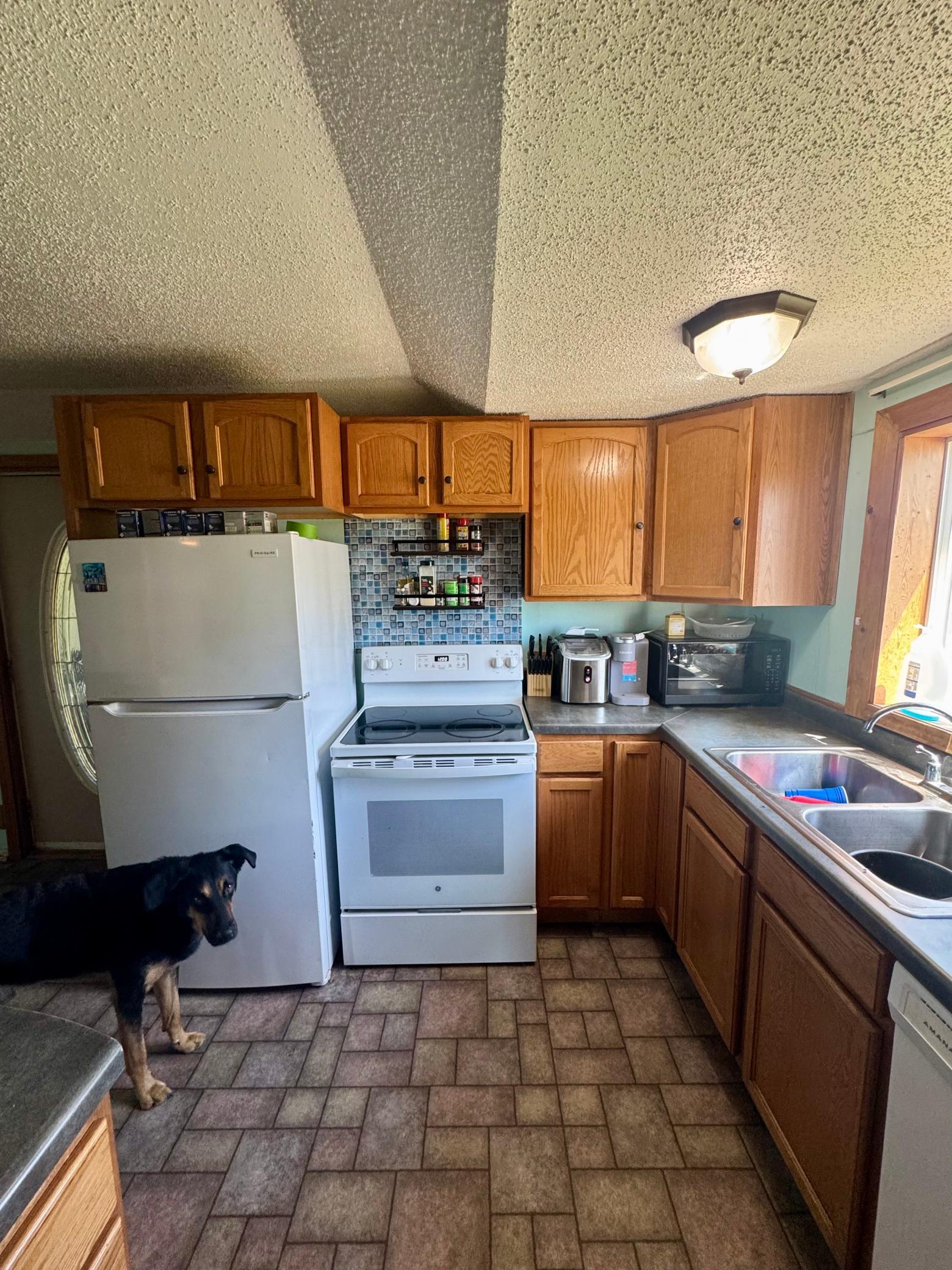 1900 single family home for sale at 26571 260th Street in Badger, MN — 3 bed, 2 bath (photo 14 of 22)