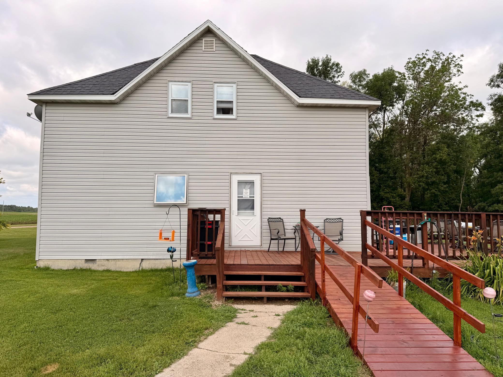 1916 single family home for sale at 25570 County Road 15 in Badger, MN — 4 bed, 2 bath (photo 4 of 24)