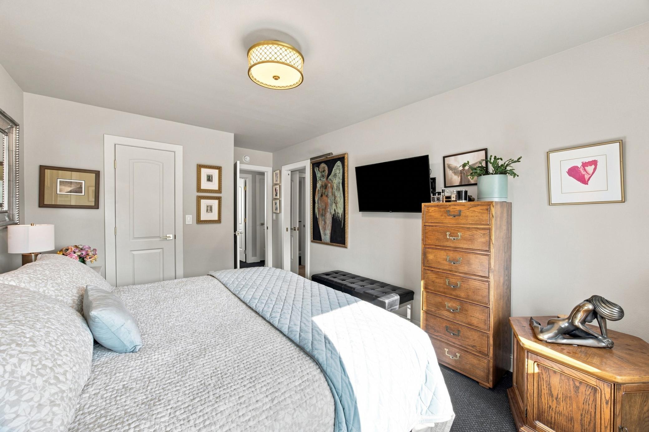 2015 single family home for sale at 6184 18TH Street S in Fargo, ND — 4 bed, 2 bath (photo 19 of 56)