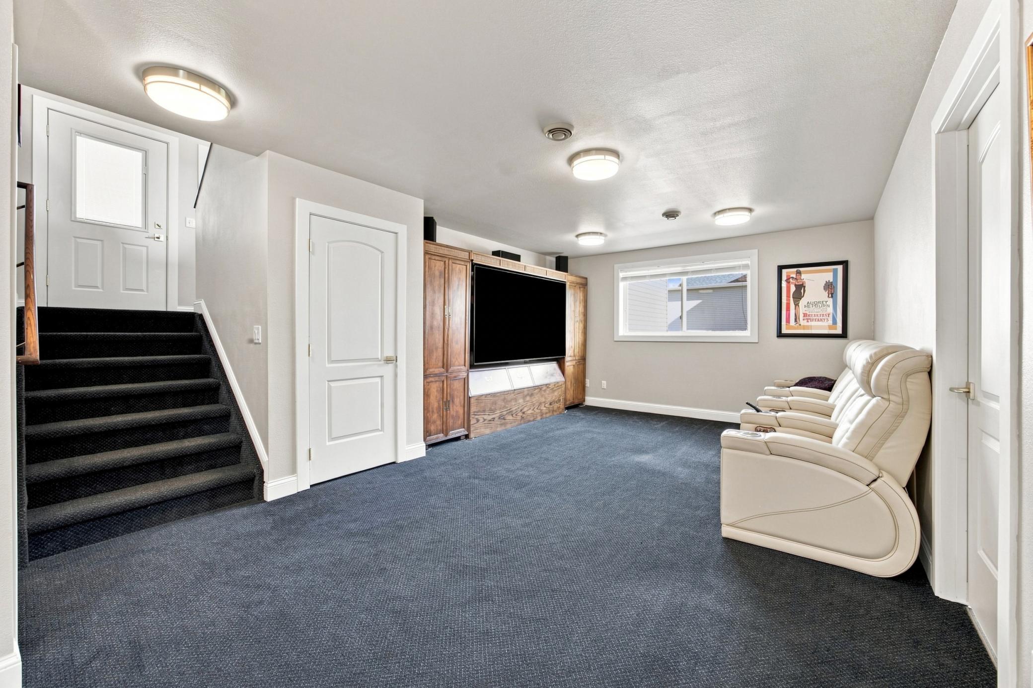2015 single family home for sale at 6184 18TH Street S in Fargo, ND — 4 bed, 2 bath (photo 26 of 56)