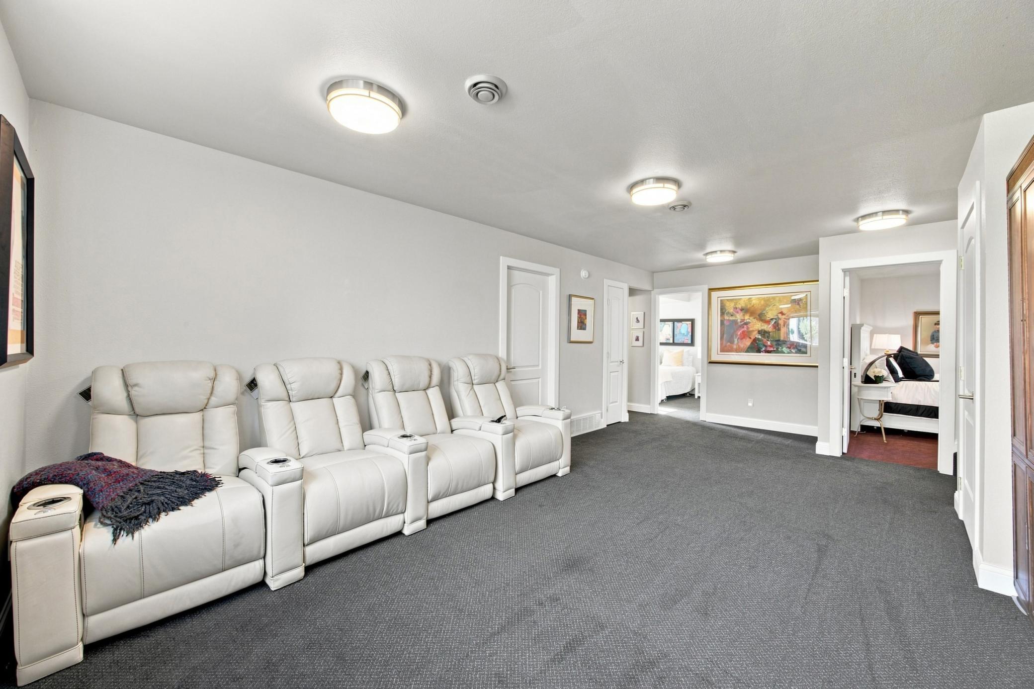 2015 single family home for sale at 6184 18TH Street S in Fargo, ND — 4 bed, 2 bath (photo 27 of 56)