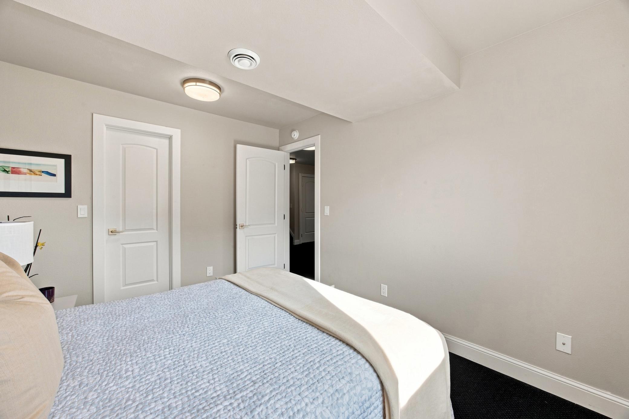 2015 single family home for sale at 6184 18TH Street S in Fargo, ND — 4 bed, 2 bath (photo 33 of 56)