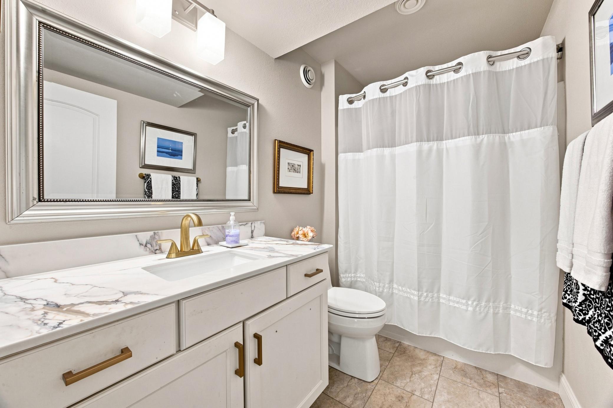 2015 single family home for sale at 6184 18TH Street S in Fargo, ND — 4 bed, 2 bath (photo 35 of 56)