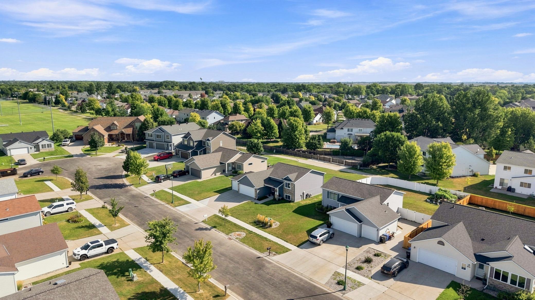 2015 single family home for sale at 6184 18TH Street S in Fargo, ND — 4 bed, 2 bath (photo 46 of 56)