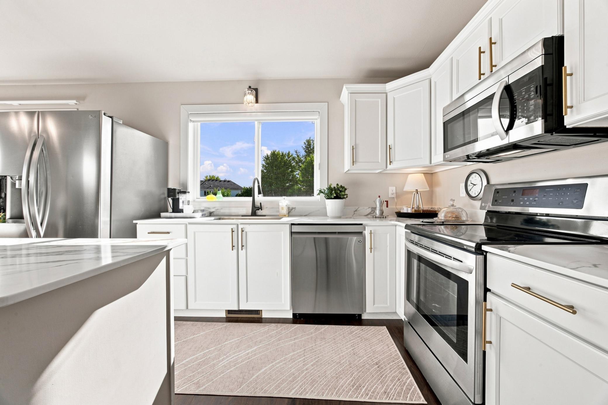 2015 single family home for sale at 6184 18TH Street S in Fargo, ND — 4 bed, 2 bath (photo 10 of 56)