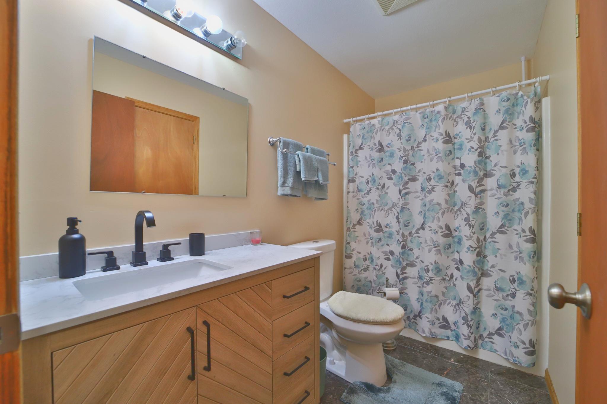 2002 single family home for sale at 3736 Cedar Scenic Road in Baxter, MN — 3 bed, 2 bath (photo 23 of 36)