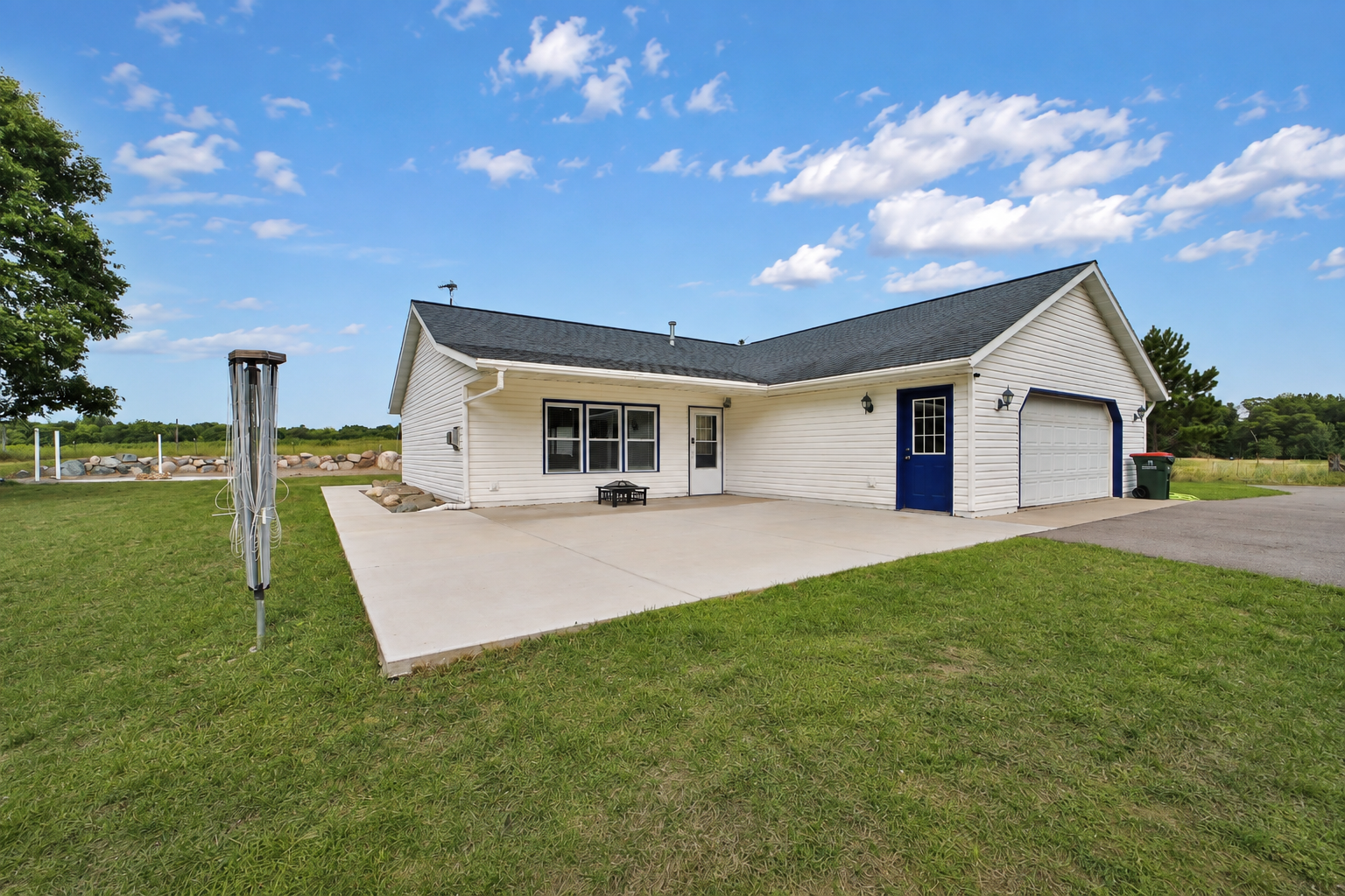 2002 single family home for sale at 3736 Cedar Scenic Road in Baxter, MN — 3 bed, 2 bath (photo 29 of 36)