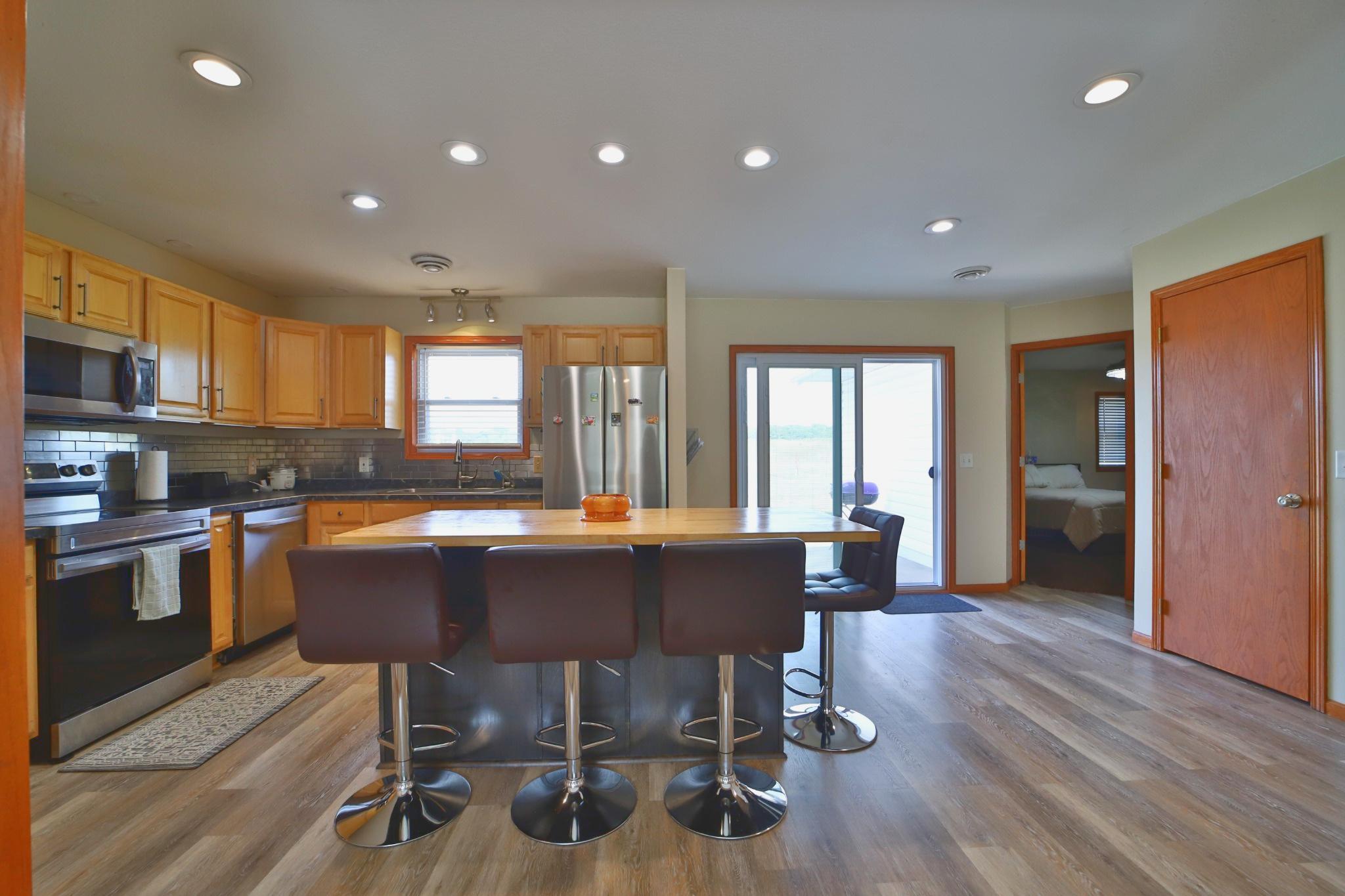 2002 single family home for sale at 3736 Cedar Scenic Road in Baxter, MN — 3 bed, 2 bath (photo 5 of 36)