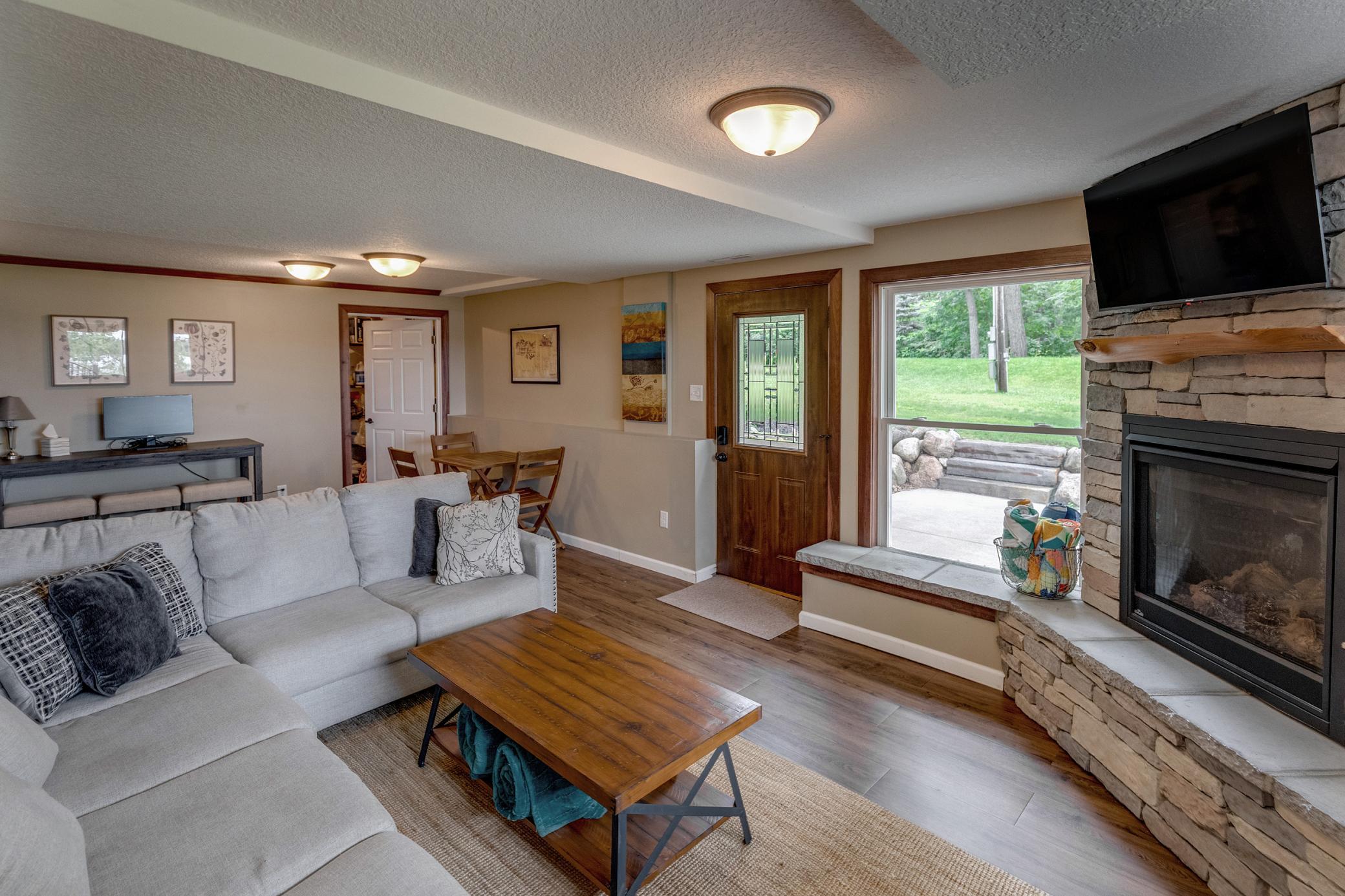 1975 single family home for sale at 27123 Shelstad Lane in Merrifield, MN — 4 bed, 3 bath (photo 8 of 31)