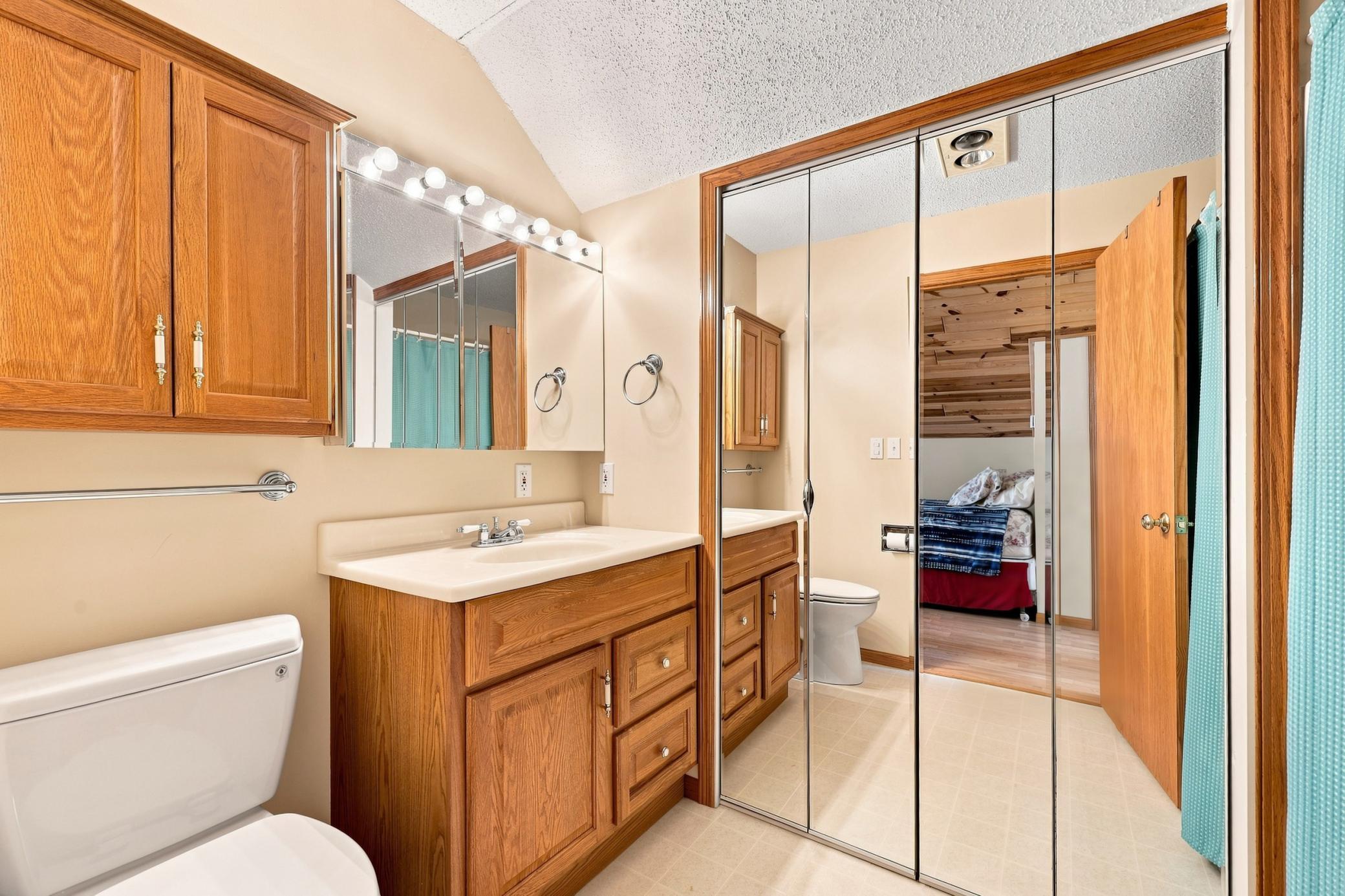 2003 single family home for sale at 1082 W Lake Drive in Detroit Lakes, MN — 5 bed, 4 bath (photo 27 of 42)
