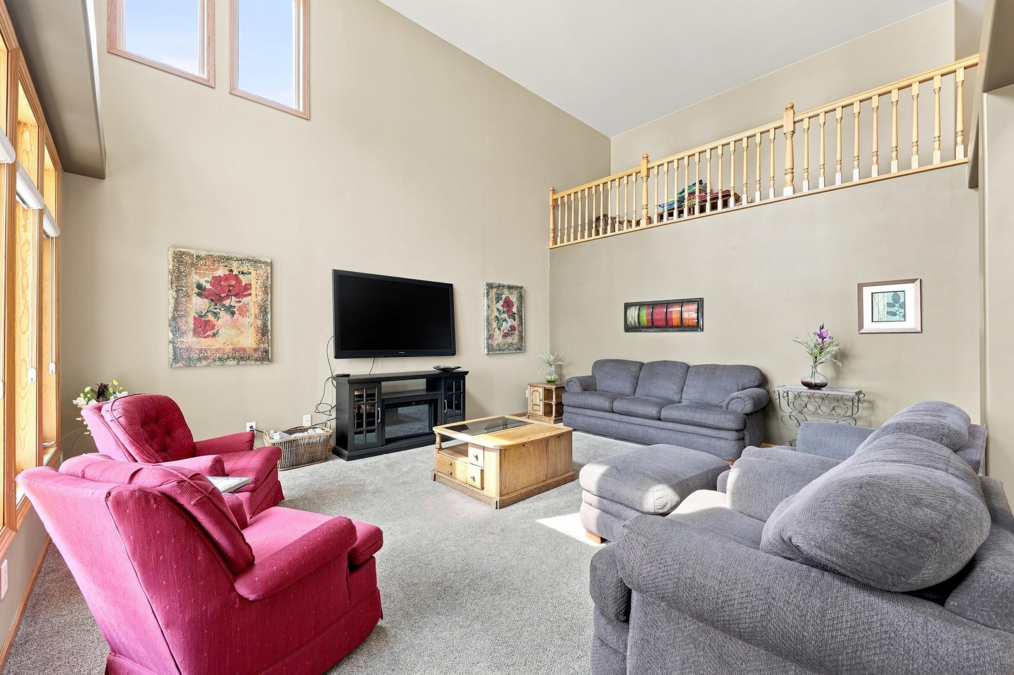 2003 single family home for sale at 1082 W Lake Drive in Detroit Lakes, MN — 5 bed, 4 bath (photo 10 of 42)