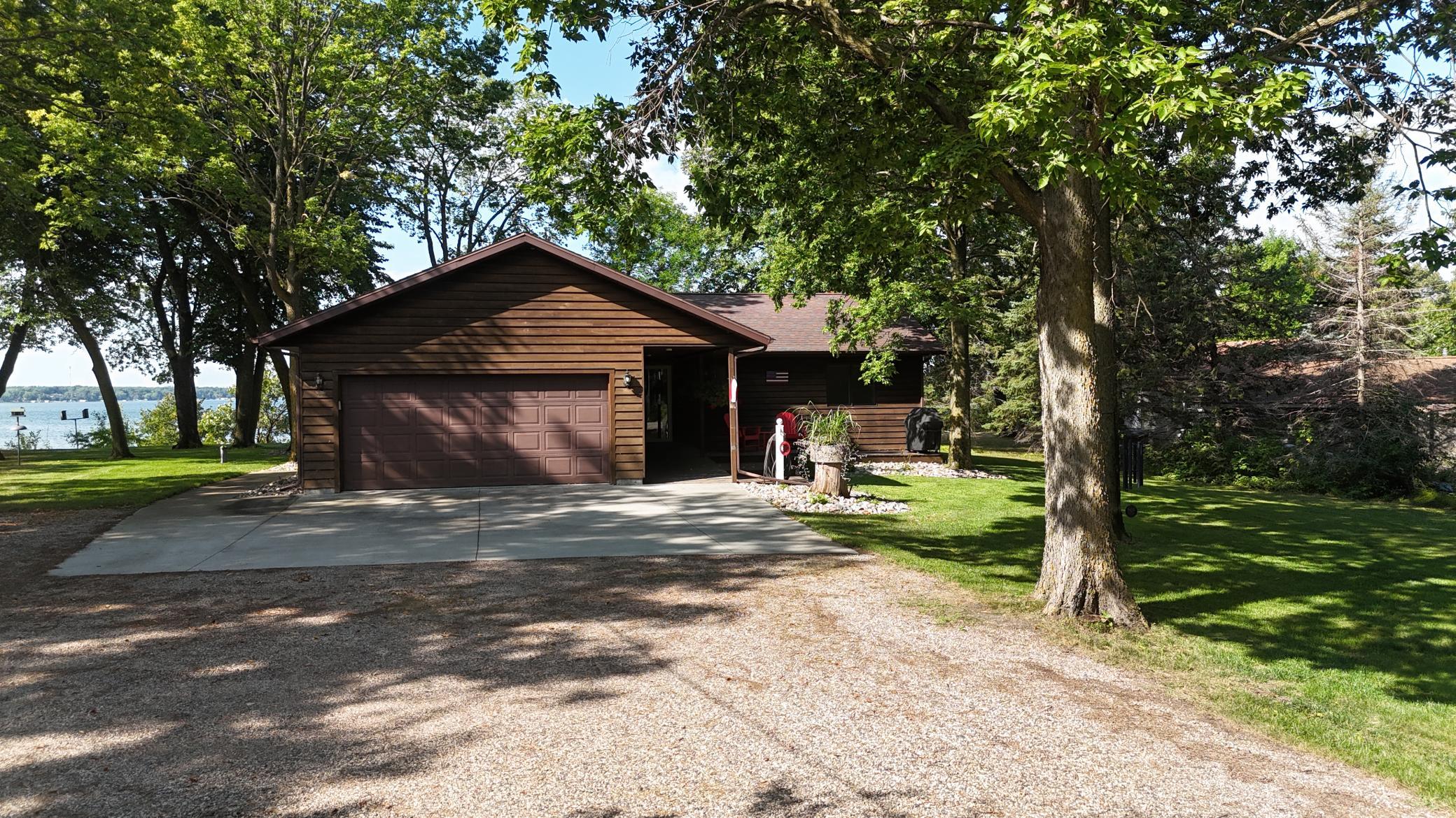 1992 single family home for sale at 42270 Grace Etta Road in Henning, MN — 3 bed, 3 bath (photo 24 of 64)
