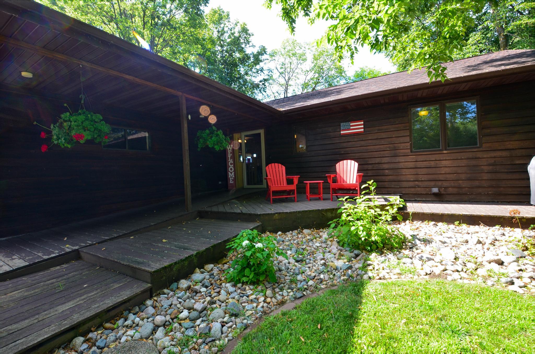 1992 single family home for sale at 42270 Grace Etta Road in Henning, MN — 3 bed, 3 bath (photo 7 of 64)