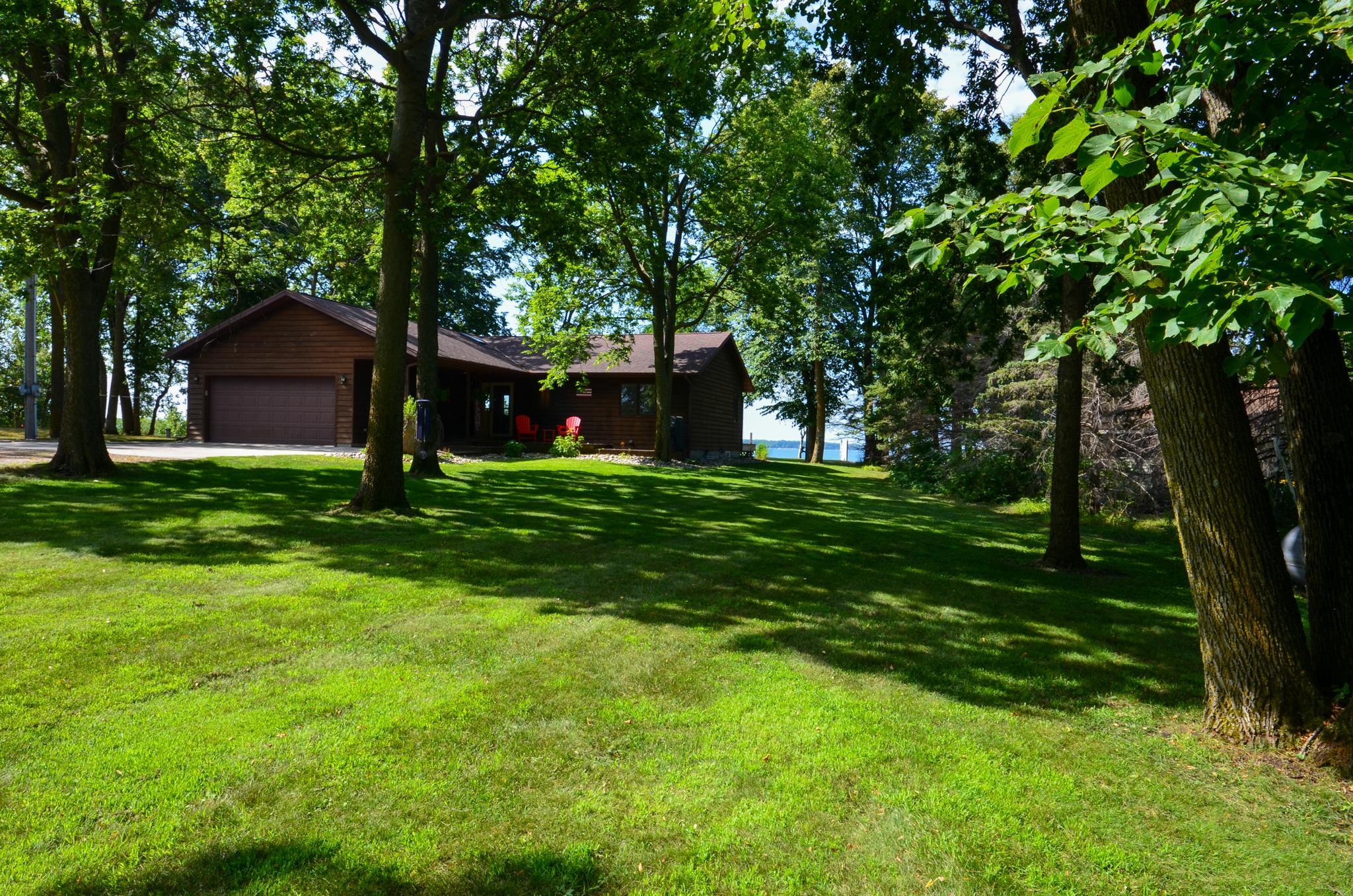 1992 single family home for sale at 42270 Grace Etta Road in Henning, MN — 3 bed, 3 bath (photo 8 of 64)