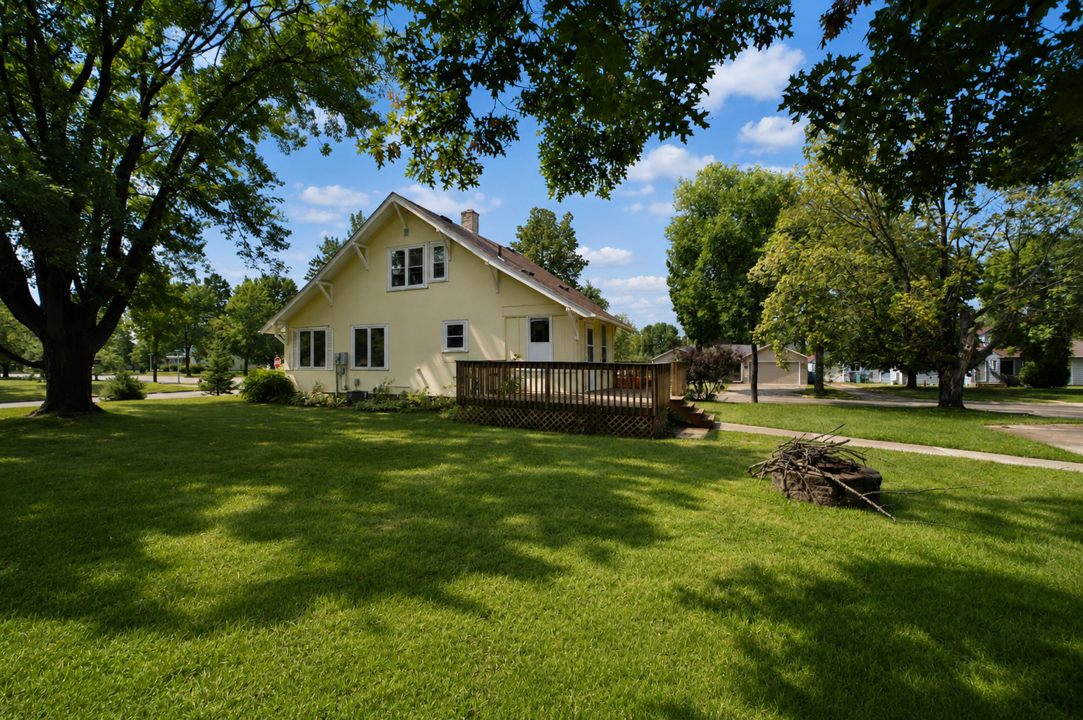 1920 single family home for sale at 601 Summit Avenue NE in Staples, MN — 3 bed, 2 bath (photo 2 of 33)