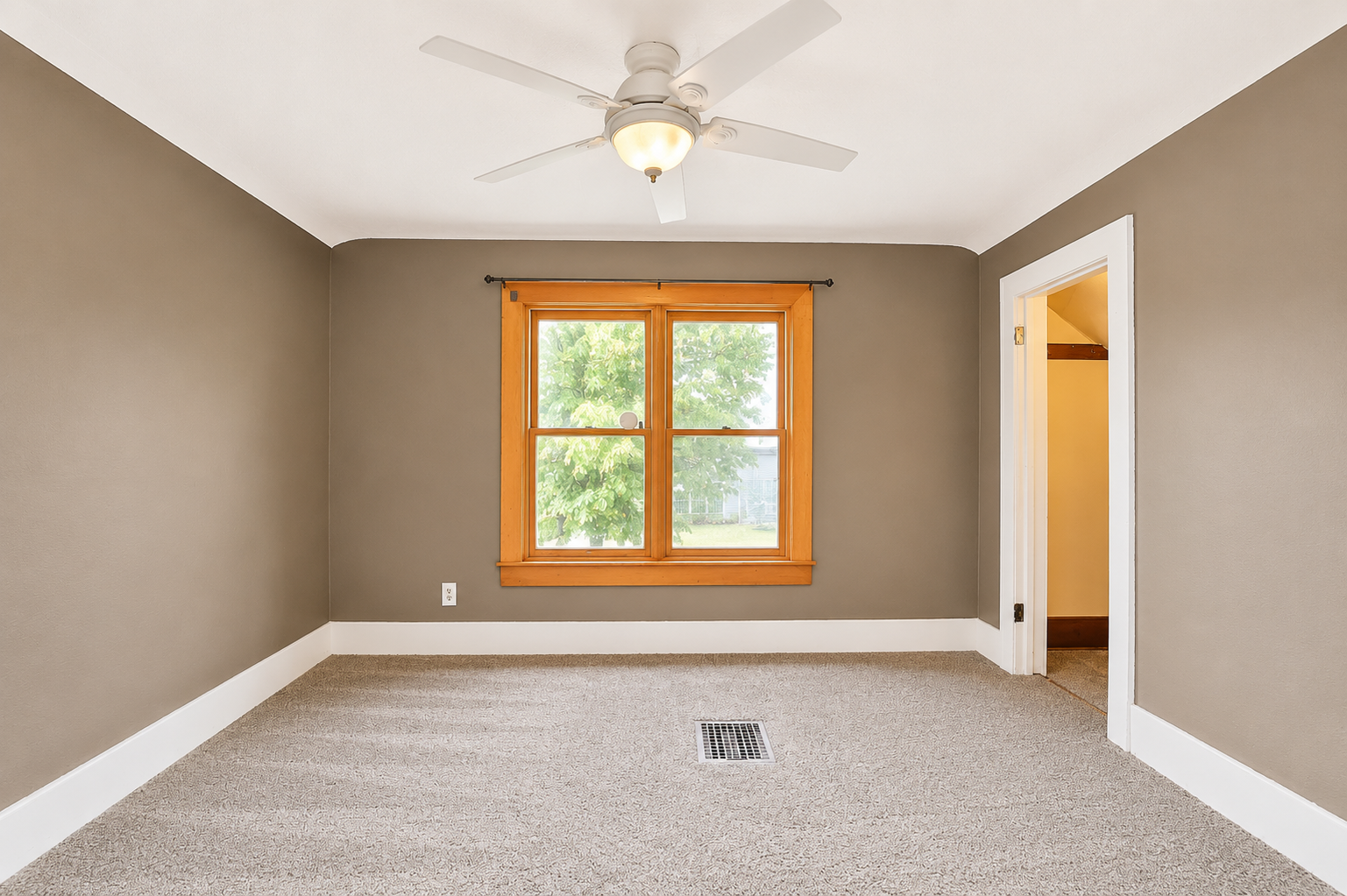 1920 single family home for sale at 601 Summit Avenue NE in Staples, MN — 3 bed, 2 bath (photo 19 of 33)