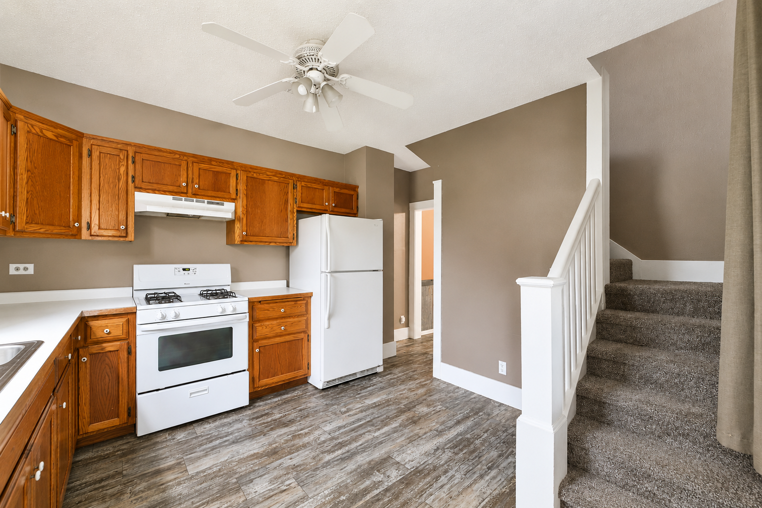 1920 single family home for sale at 601 Summit Avenue NE in Staples, MN — 3 bed, 2 bath (photo 6 of 33)