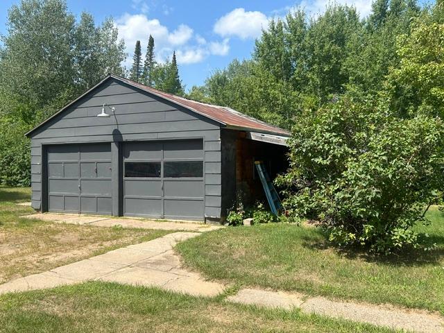 1951 single family home for sale at 17690 County Road 561 in Pengilly, MN — 3 bed, 1 bath (photo 9 of 19)