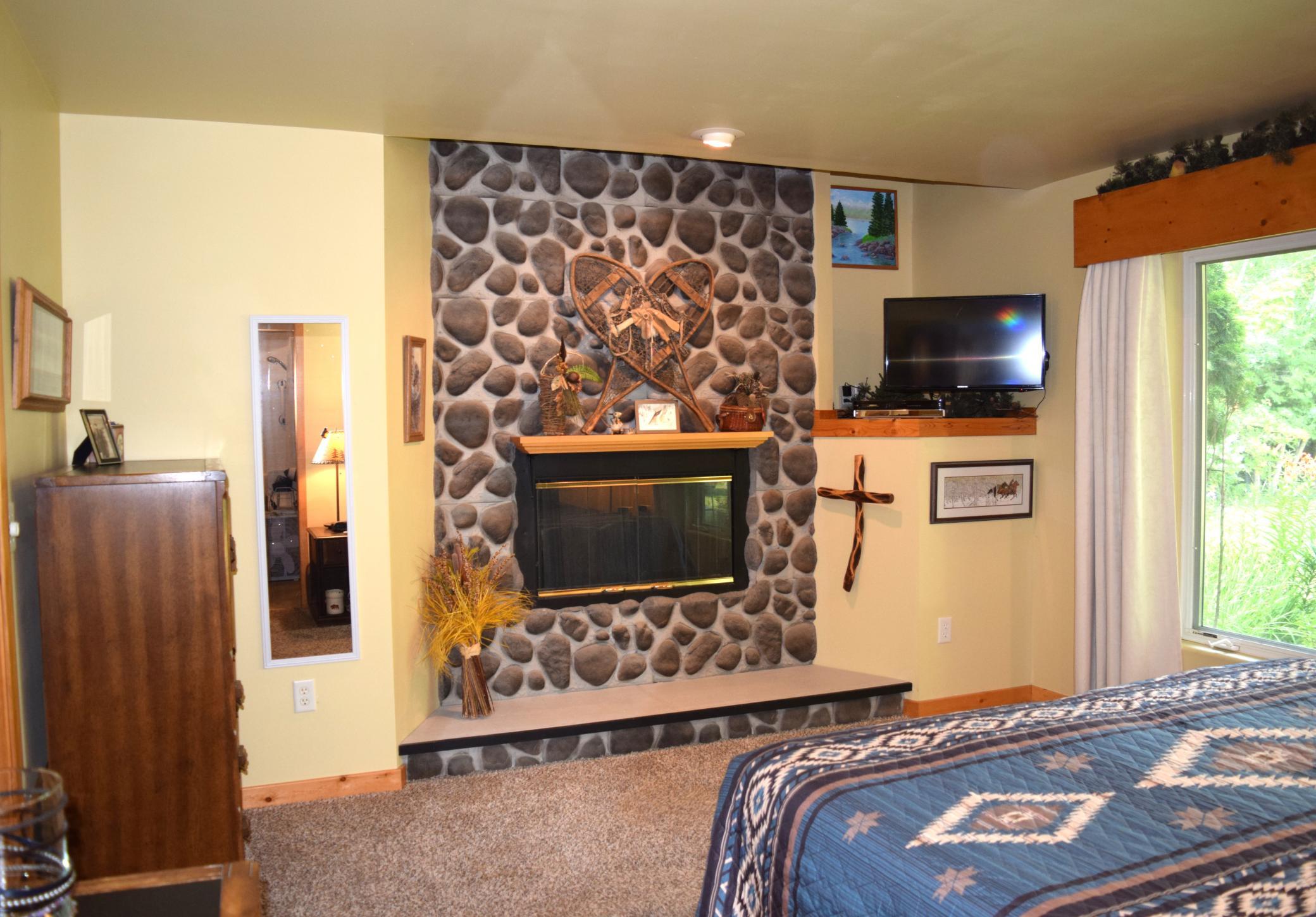 2003 single family home for sale at 313 5th Street in Pine River, MN — 2 bed, 3 bath (photo 5 of 6)