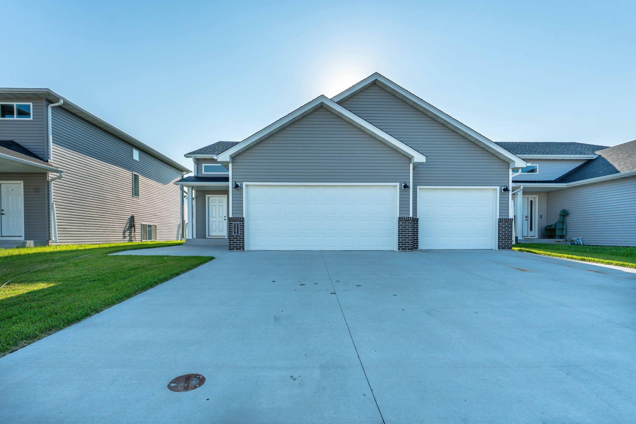 2022 single family home for sale at 6582 28th Street S in Fargo, ND — 3 bed, 3 bath (photo 2 of 36)