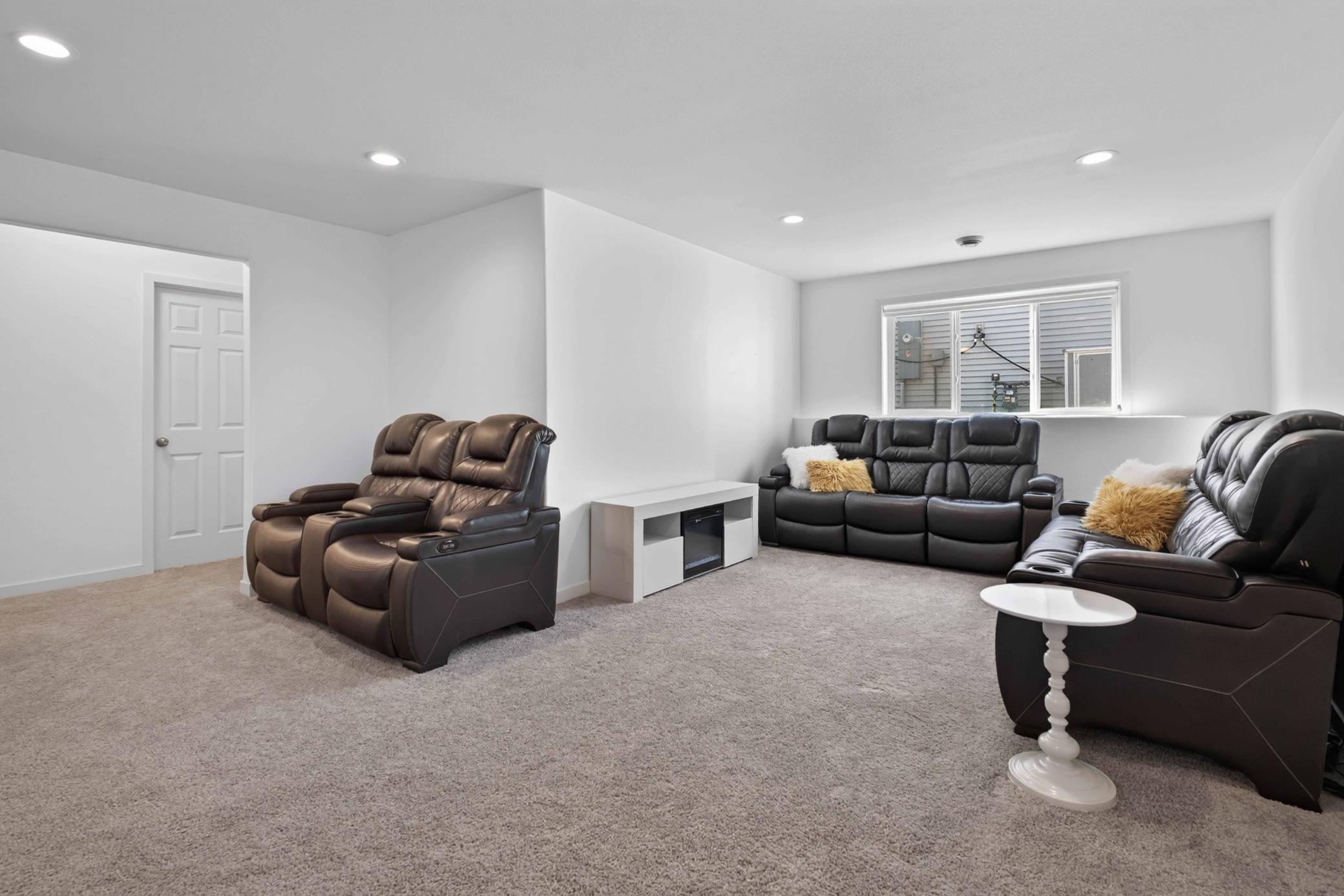 2022 single family home for sale at 6582 28th Street S in Fargo, ND — 3 bed, 3 bath (photo 21 of 36)