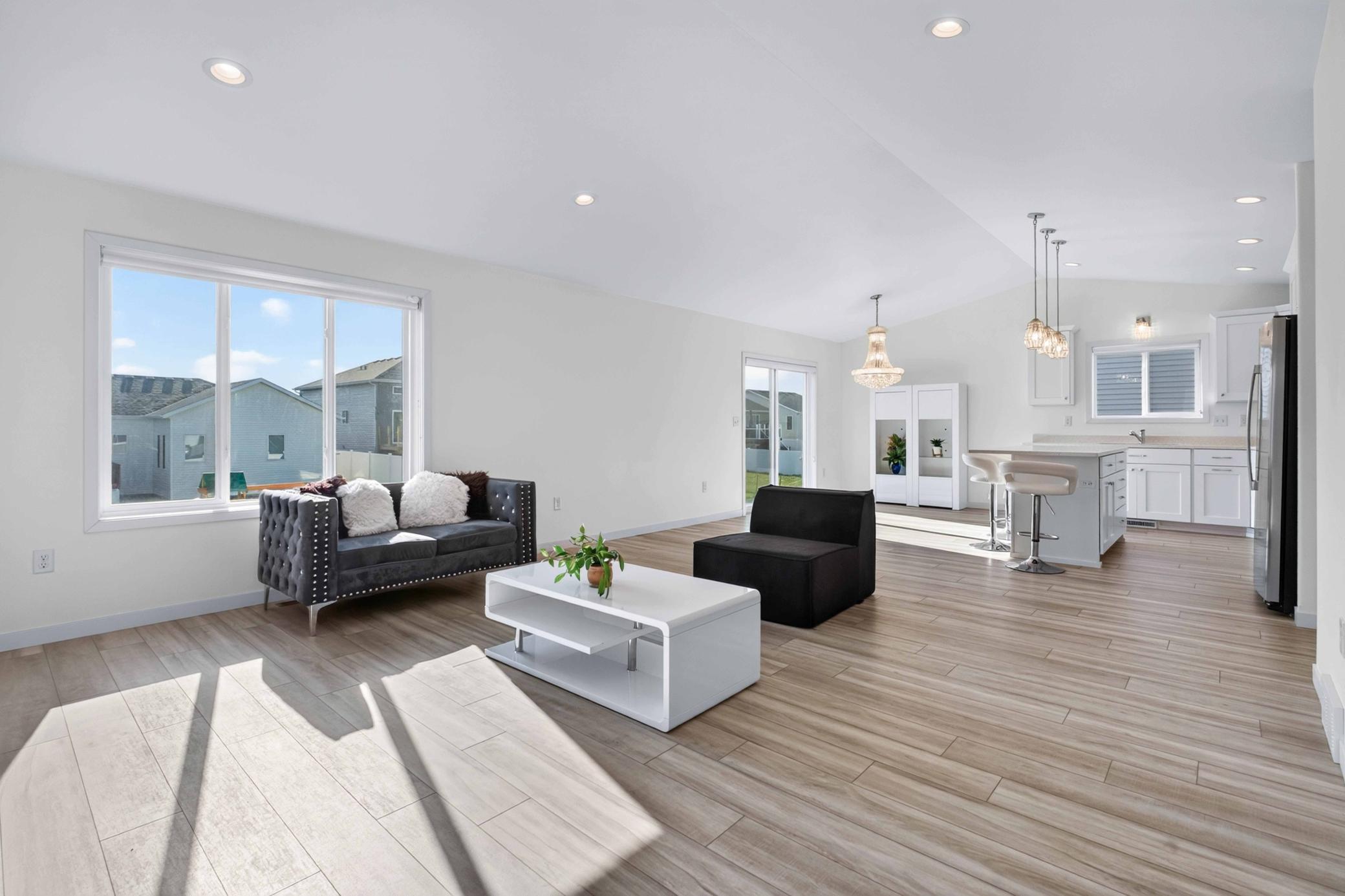 2022 single family home for sale at 6582 28th Street S in Fargo, ND — 3 bed, 3 bath (photo 7 of 36)
