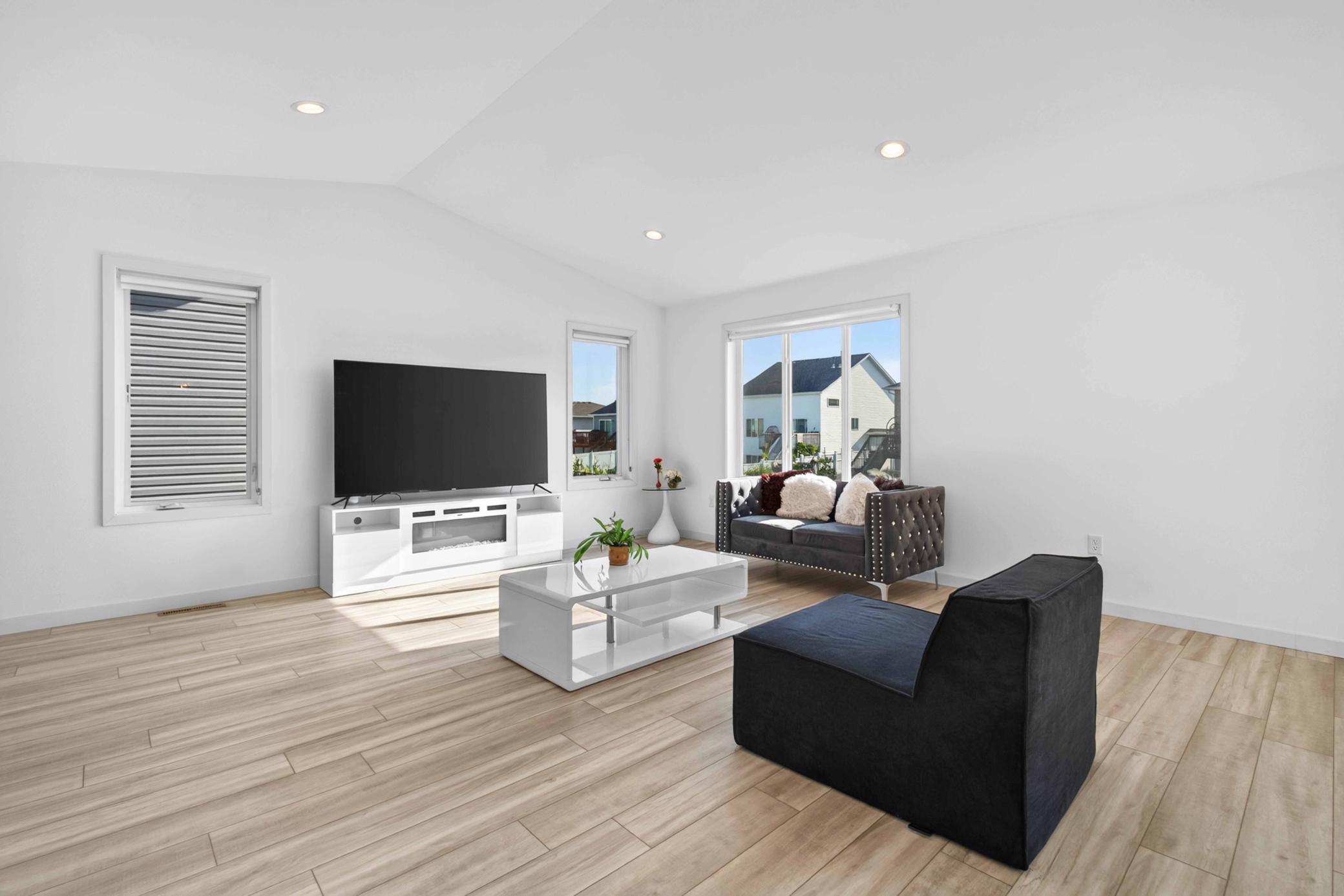 2022 single family home for sale at 6582 28th Street S in Fargo, ND — 3 bed, 3 bath (photo 8 of 36)