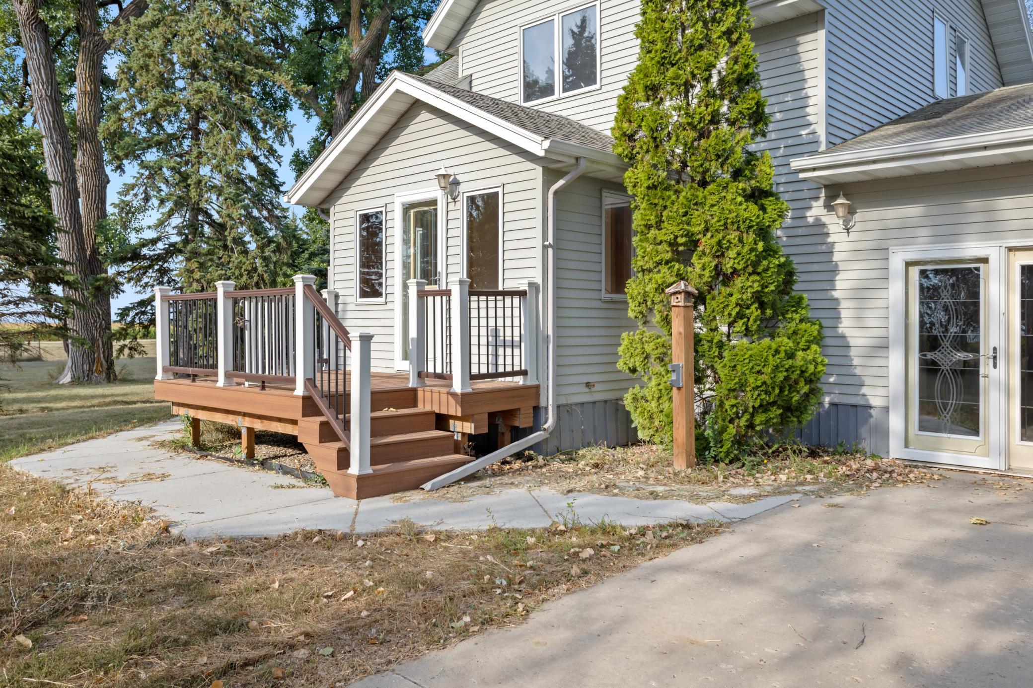 1929 single family home for sale at 16823 53rd Street SE in Kindred, ND — 3 bed, 3 bath (photo 37 of 55)