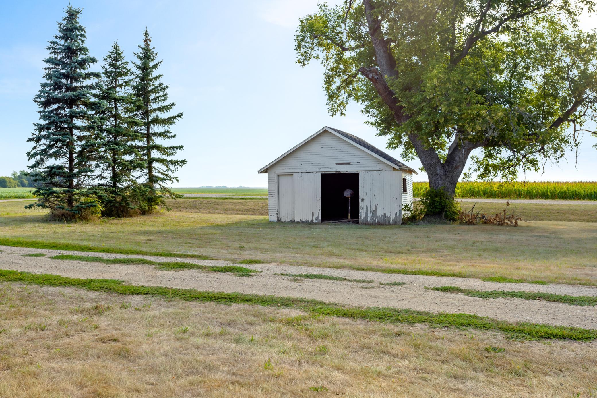 1929 single family home for sale at 16823 53rd Street SE in Kindred, ND — 3 bed, 3 bath (photo 42 of 55)