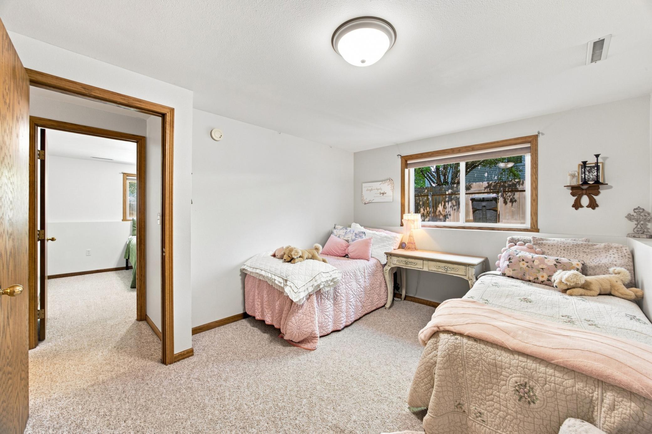 1994 single family home for sale at 426 17th Street E in West Fargo, ND — 4 bed, 2 bath (photo 22 of 28)