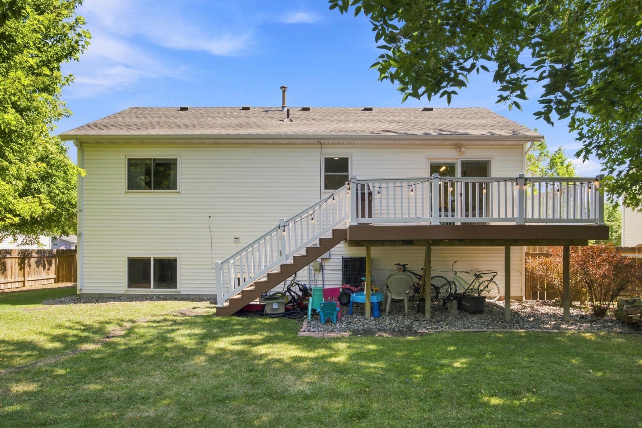 1994 single family home for sale at 426 17th Street E in West Fargo, ND — 4 bed, 2 bath (photo 27 of 28)