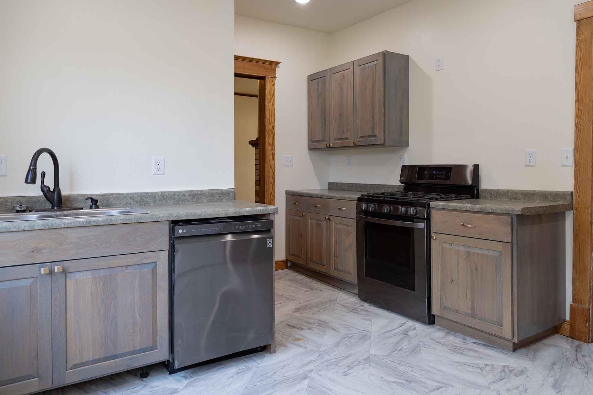1915 single family home for sale at 603 Horace Avenue N in Thief River Falls, MN — 3 bed, 2 bath (photo 23 of 67)