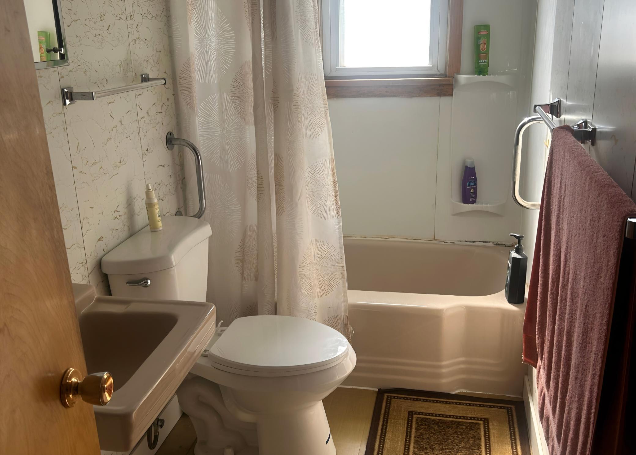 1910 single family home for sale at 504 Corey Avenue in Coleraine, MN — 2 bed, 2 bath (photo 14 of 25)
