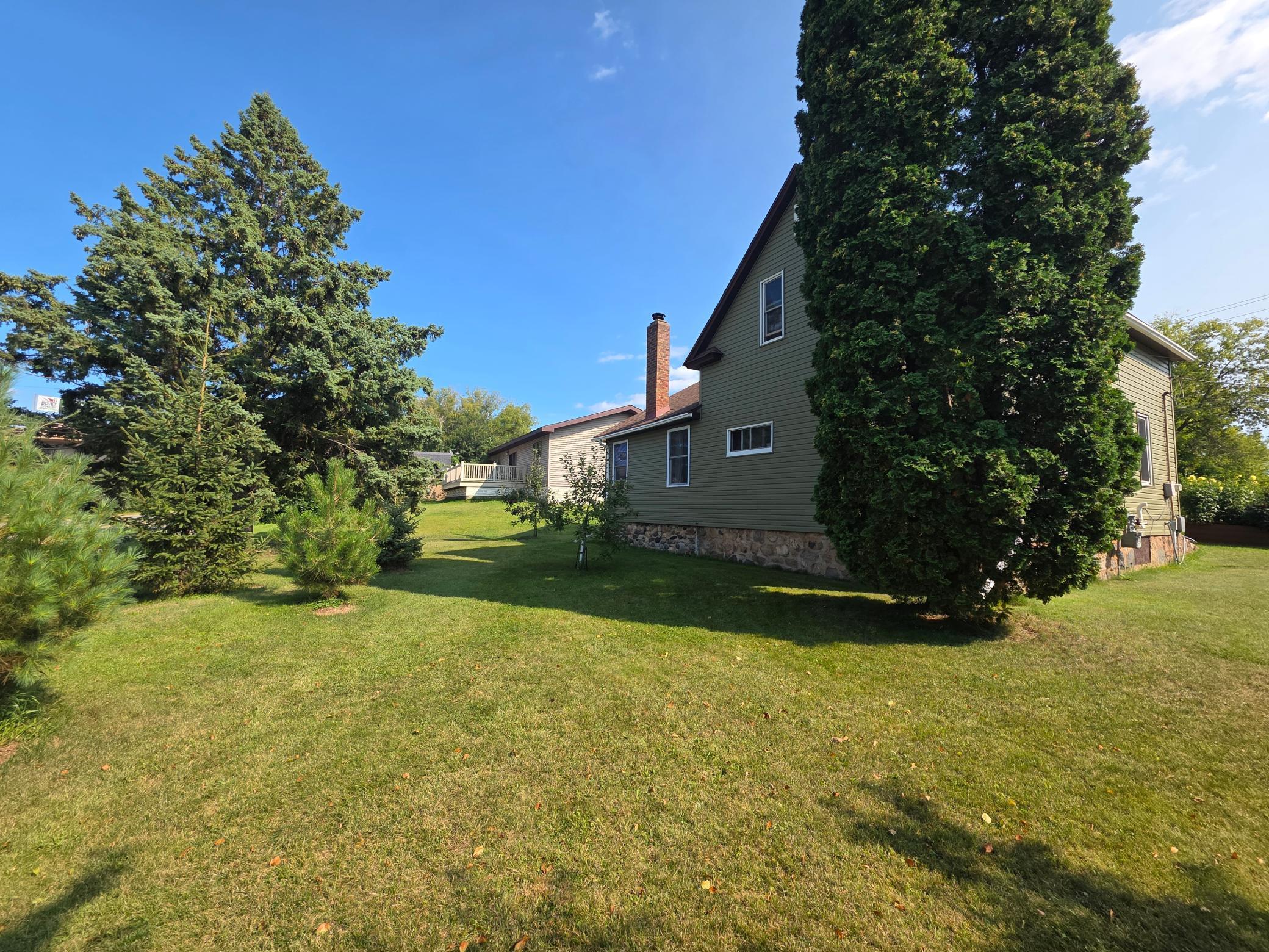 1910 single family home for sale at 504 Corey Avenue in Coleraine, MN — 2 bed, 2 bath (photo 21 of 25)