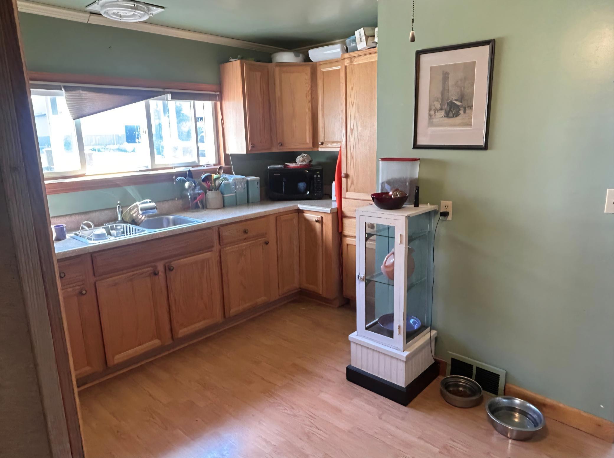 1910 single family home for sale at 504 Corey Avenue in Coleraine, MN — 2 bed, 2 bath (photo 7 of 25)
