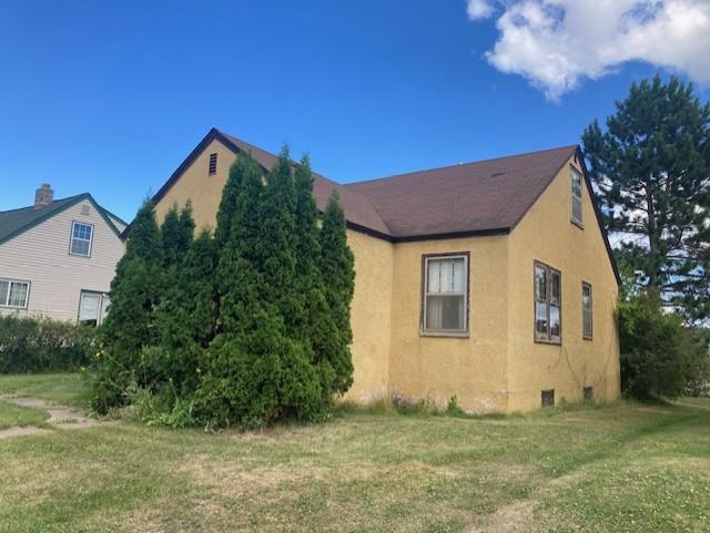 1943 single family home for sale at 626 1st Street in Nashwauk, MN — 4 bed, 3 bath (photo 2 of 17)