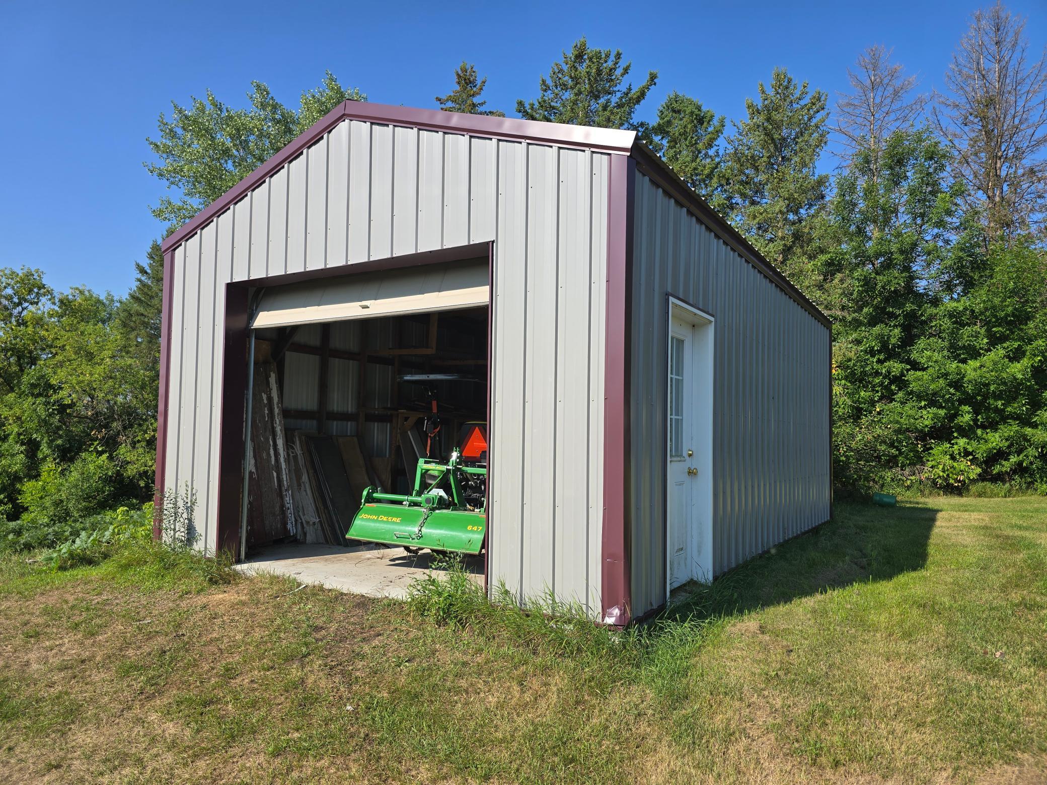 1949 single family home for sale at 305 E Hill Drive in Frazee, MN — 4 bed, 2 bath (photo 13 of 16)