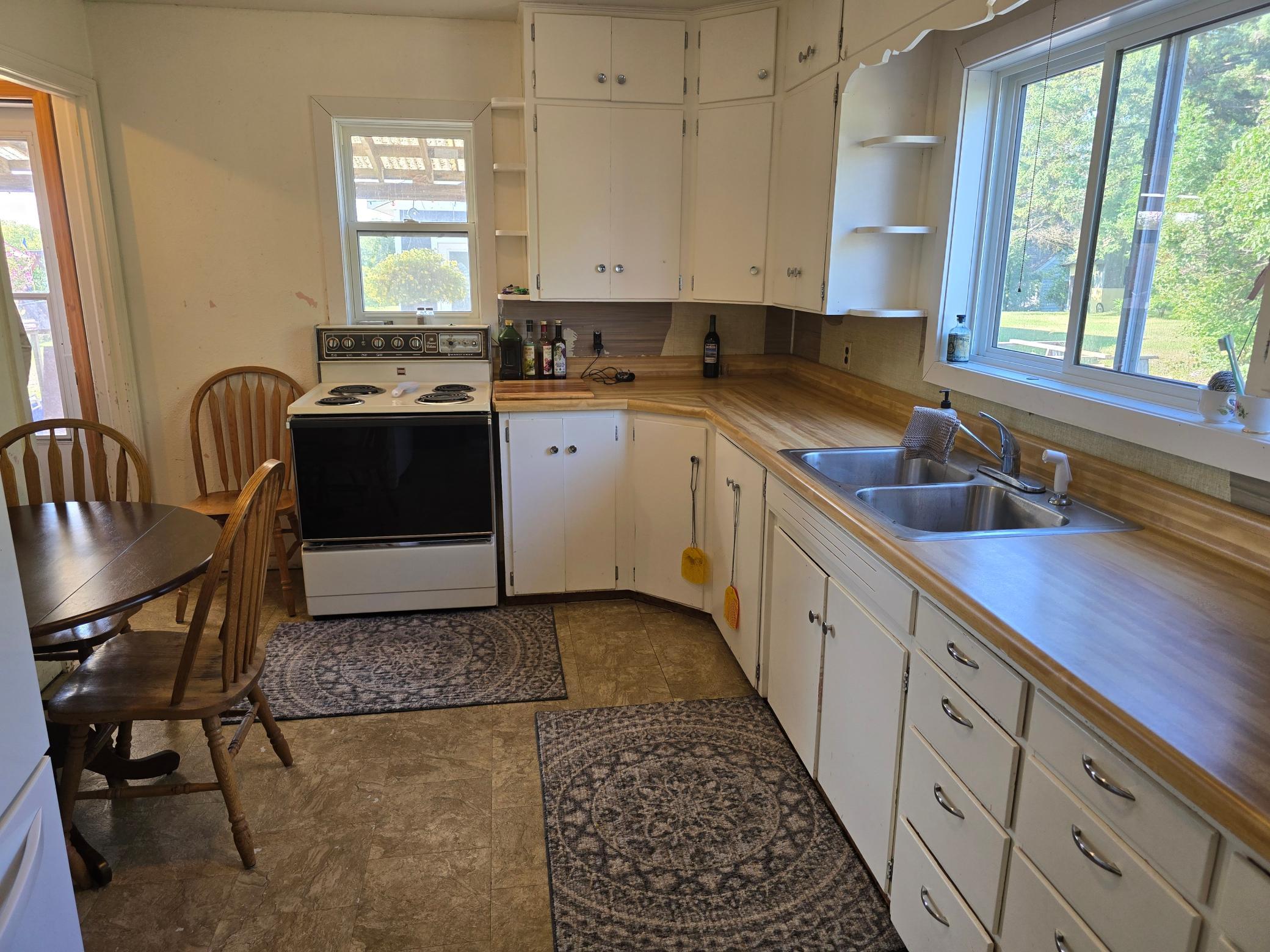 1949 single family home for sale at 305 E Hill Drive in Frazee, MN — 4 bed, 2 bath (photo 5 of 16)