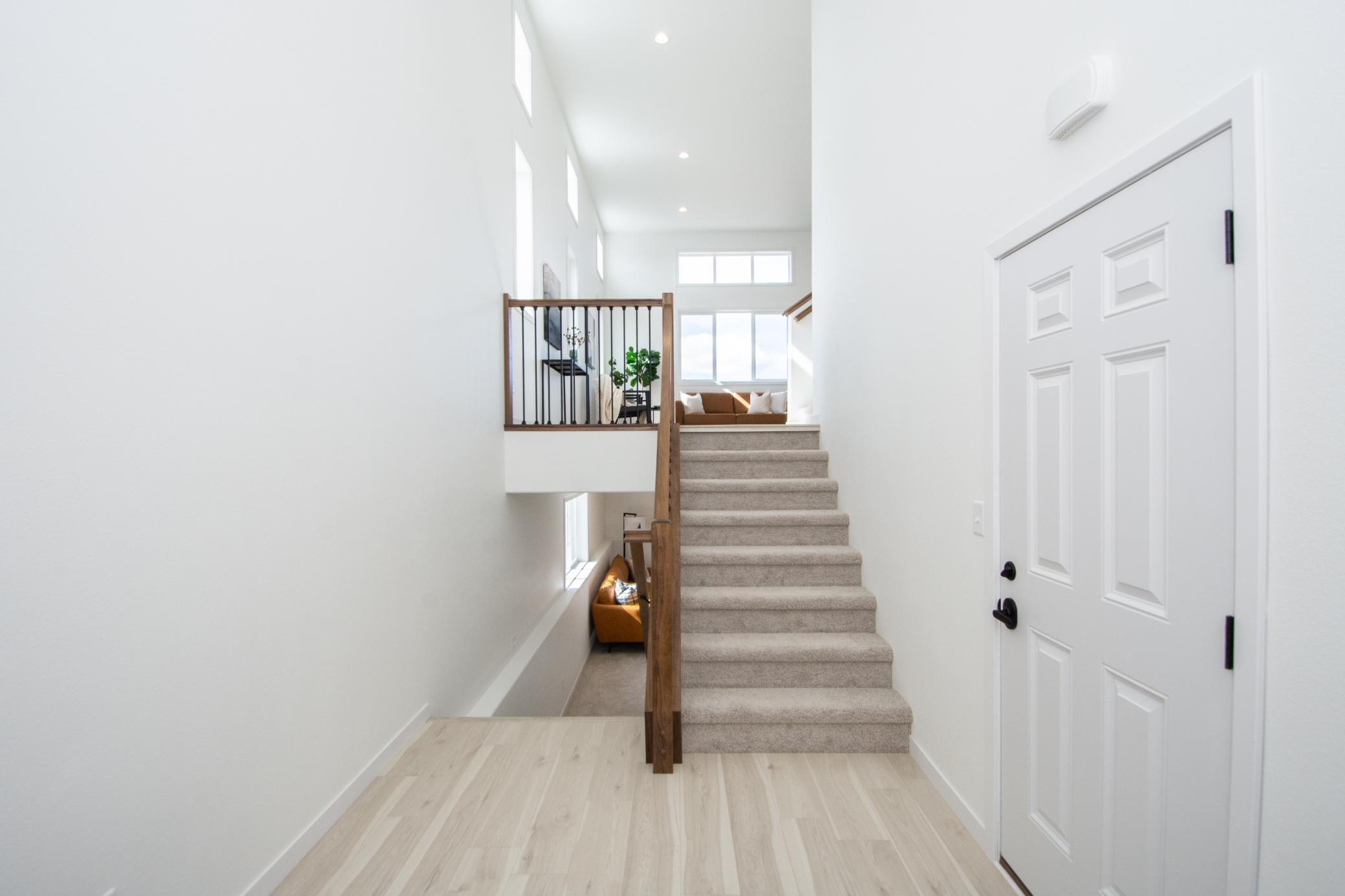 2026 single family home for sale at 6747 Selkirk Drive S in Fargo, ND — 4 bed, 3 bath (photo 2 of 26)