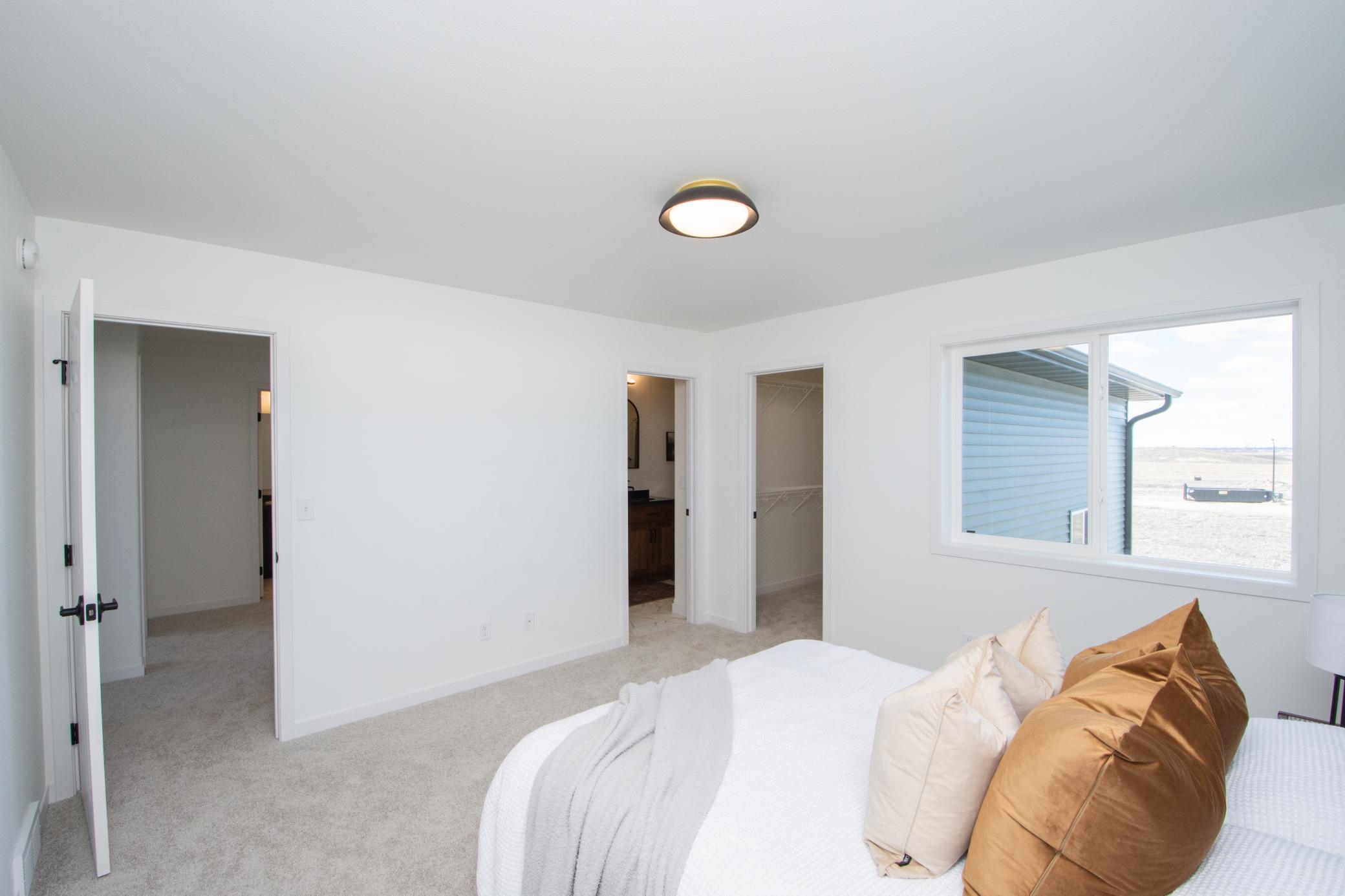 2026 single family home for sale at 6747 Selkirk Drive S in Fargo, ND — 4 bed, 3 bath (photo 12 of 26)