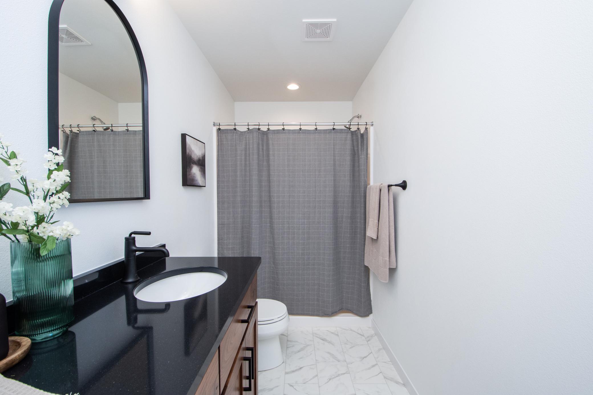 2026 single family home for sale at 6747 Selkirk Drive S in Fargo, ND — 4 bed, 3 bath (photo 14 of 26)