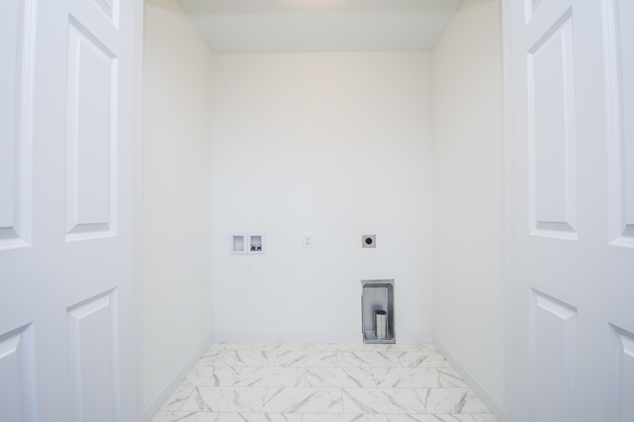 2026 single family home for sale at 6747 Selkirk Drive S in Fargo, ND — 4 bed, 3 bath (photo 25 of 26)
